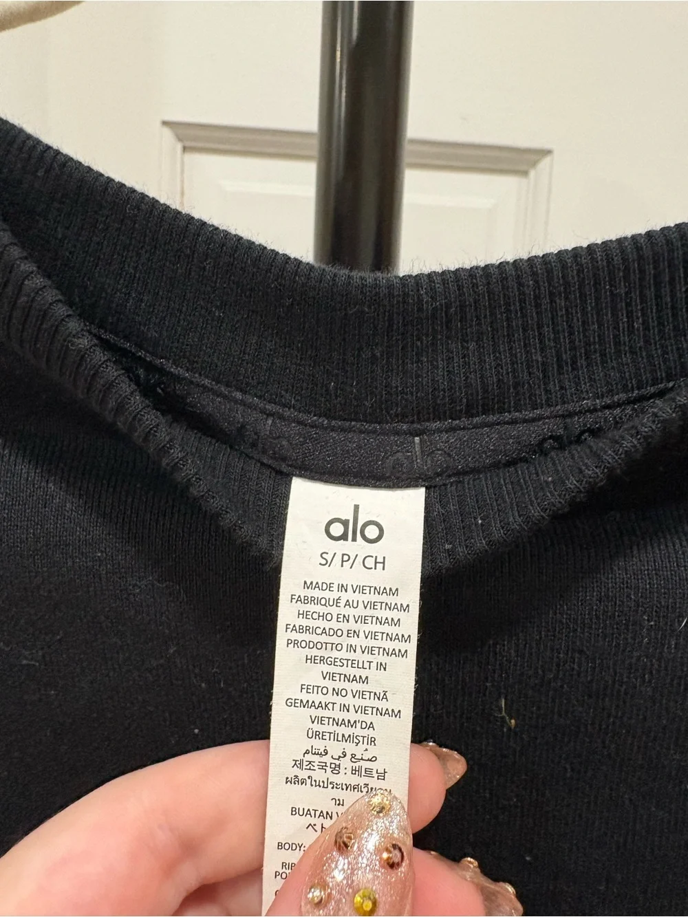 ALO Black Super Crop Crewneck